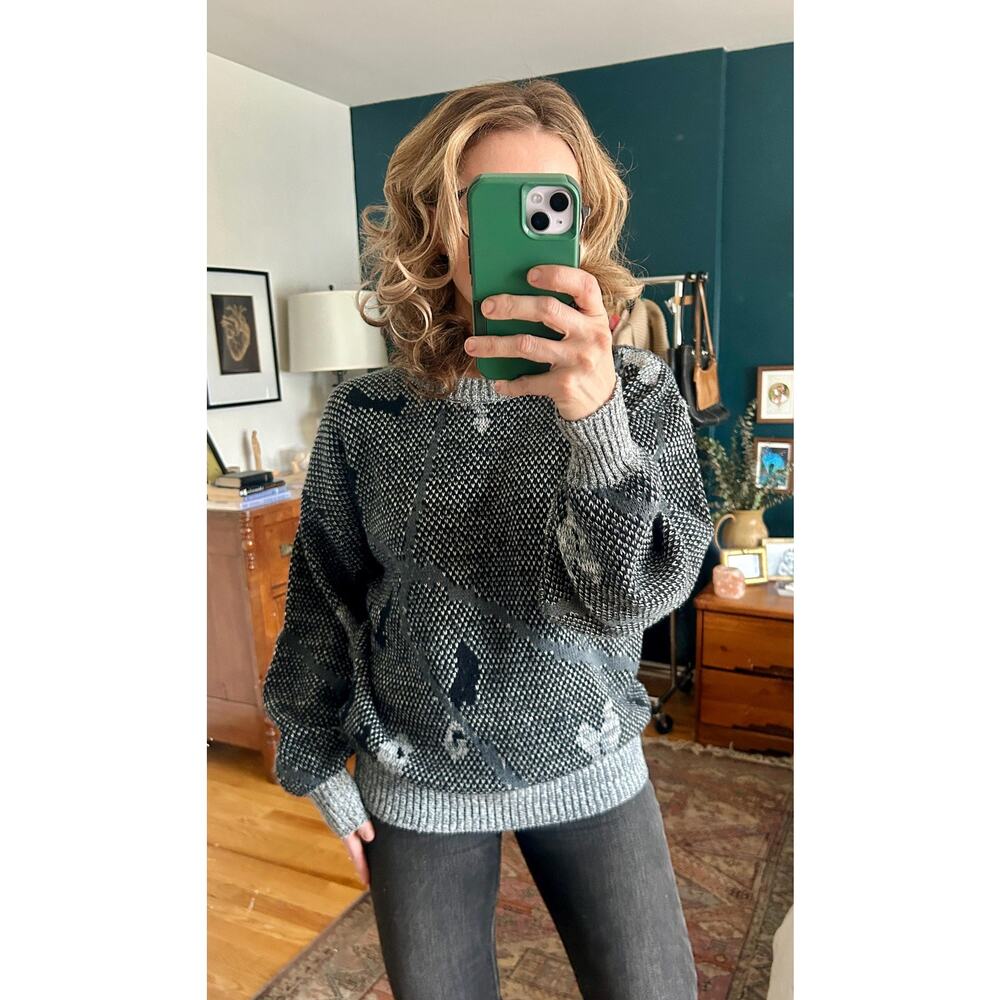 Vintage 90's Gray and Black Abstract Sweater Size Medium | Made in Korea